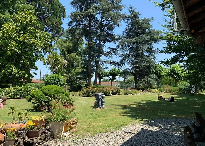 Château De Boubène Saint-Marcet
